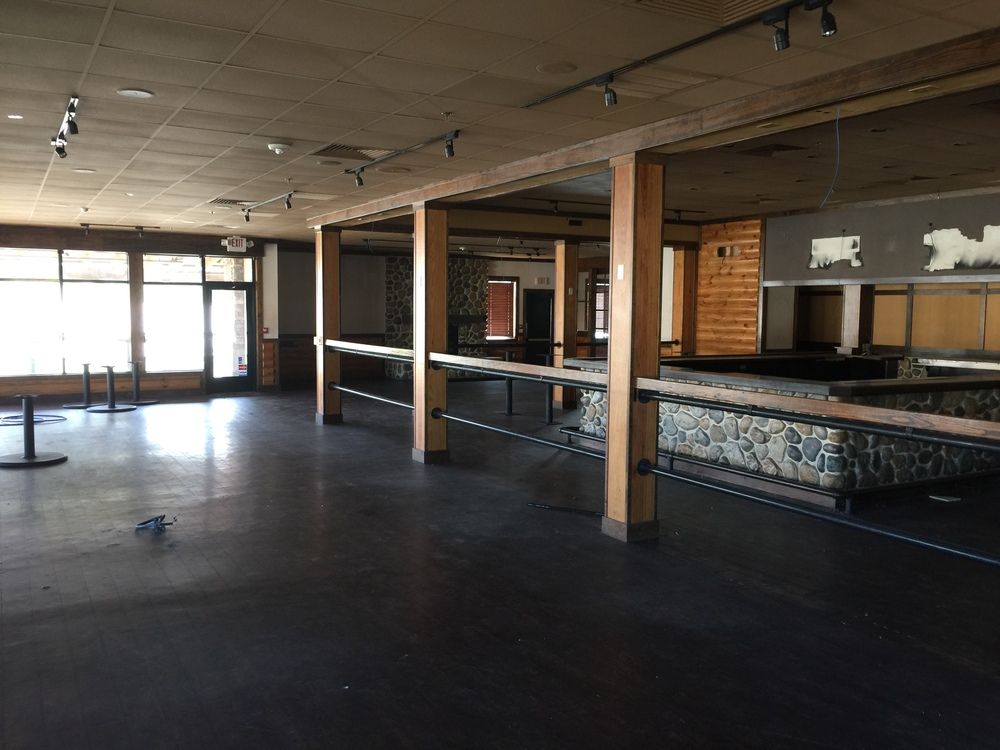 1700 Airport Fwy, Bedford, TX 76022